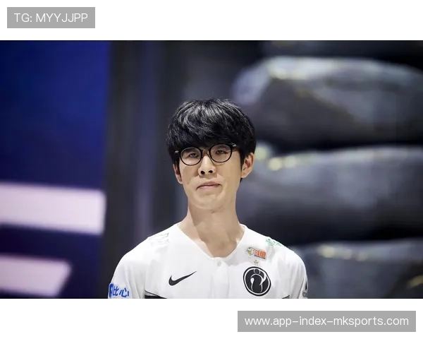 《电竞志愿者：幕后英雄的故事》，电竞人物志theshy